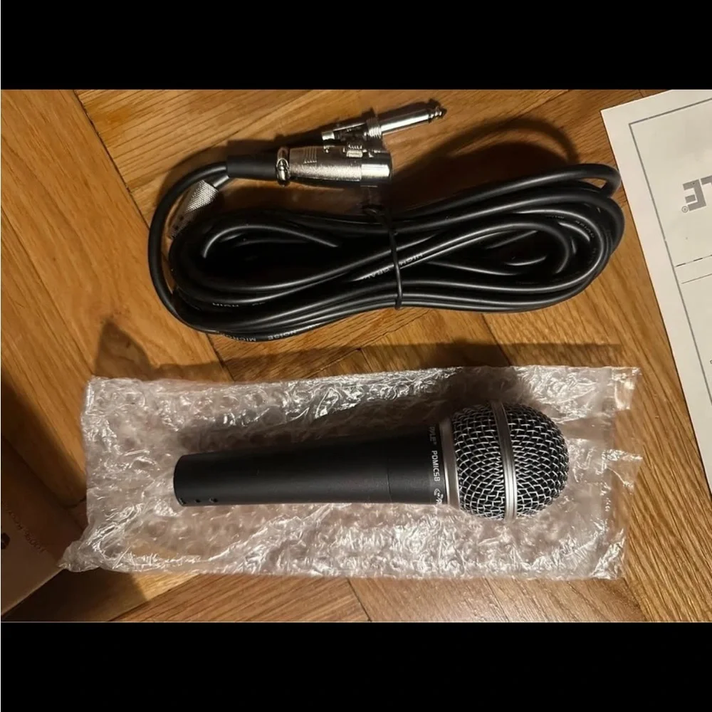 Pyle Dynamic Vocal Microphone